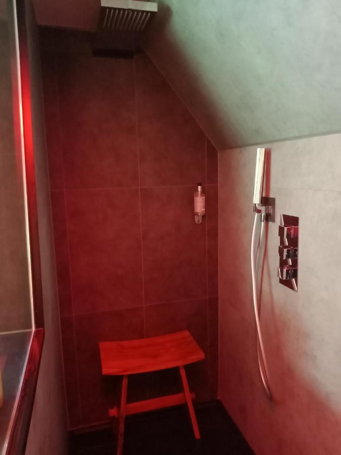 Manoir Du Grand Chene Hotel La Vraie-Croix Ngoại thất bức ảnh