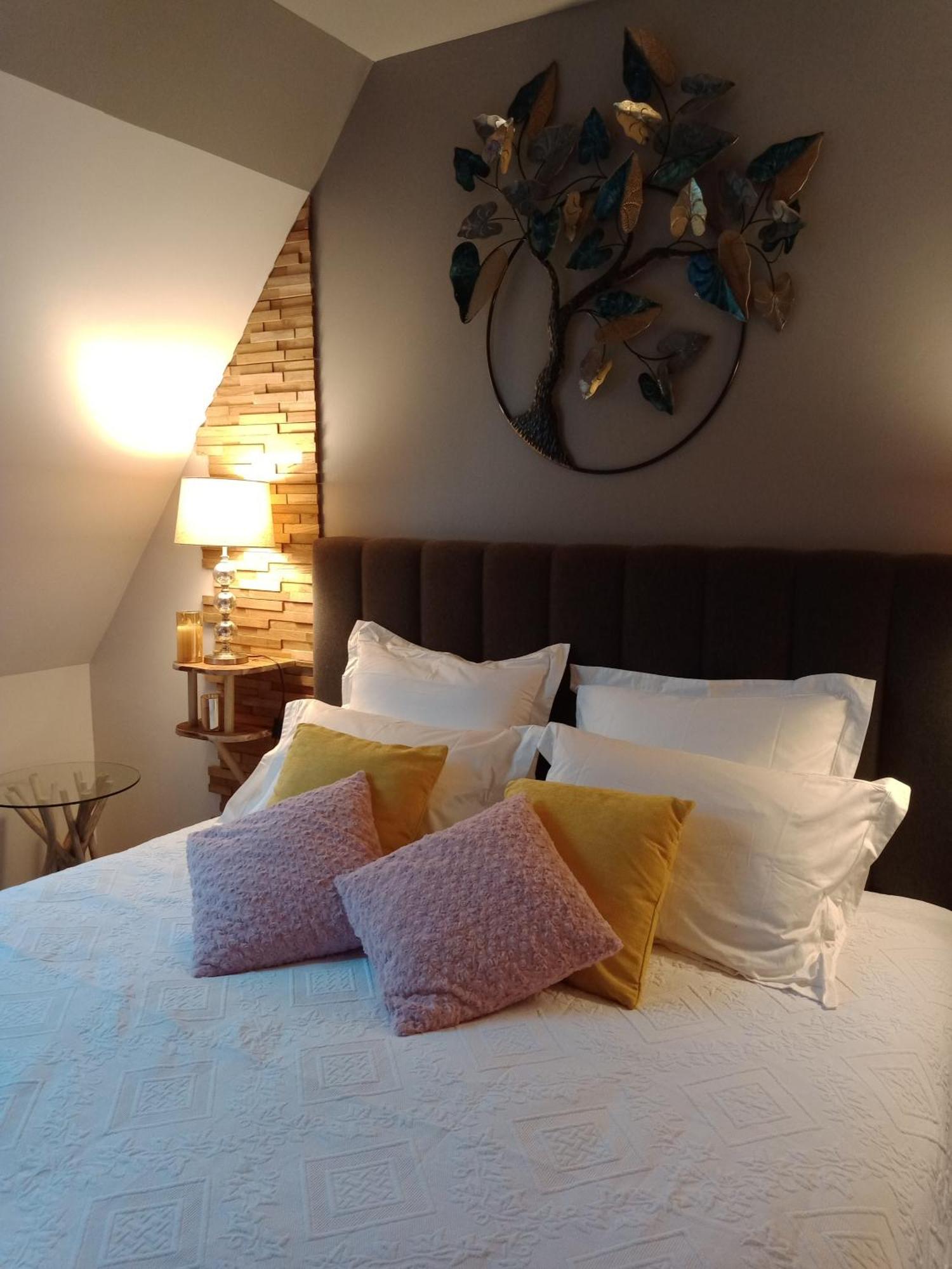 Manoir Du Grand Chene Hotel La Vraie-Croix Ngoại thất bức ảnh