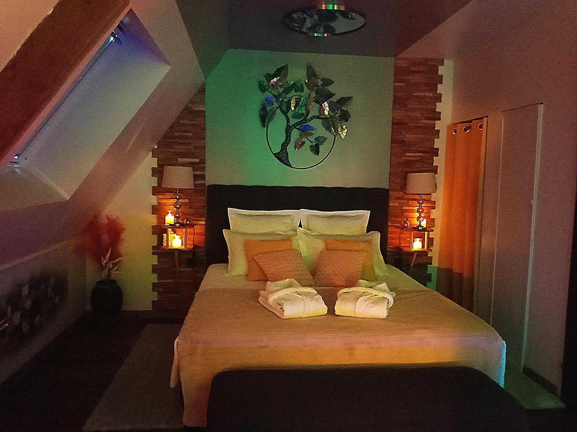 Manoir Du Grand Chene Hotel La Vraie-Croix Ngoại thất bức ảnh