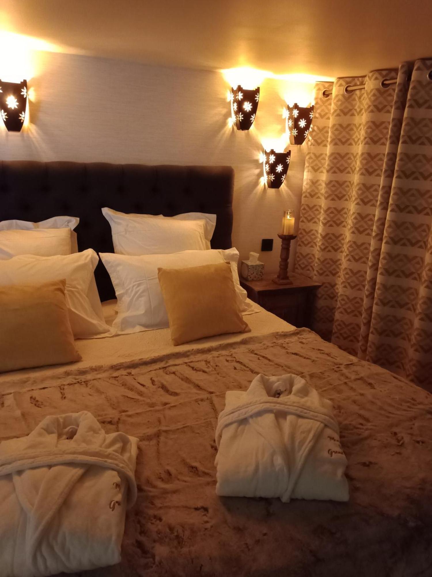 Manoir Du Grand Chene Hotel La Vraie-Croix Phòng bức ảnh